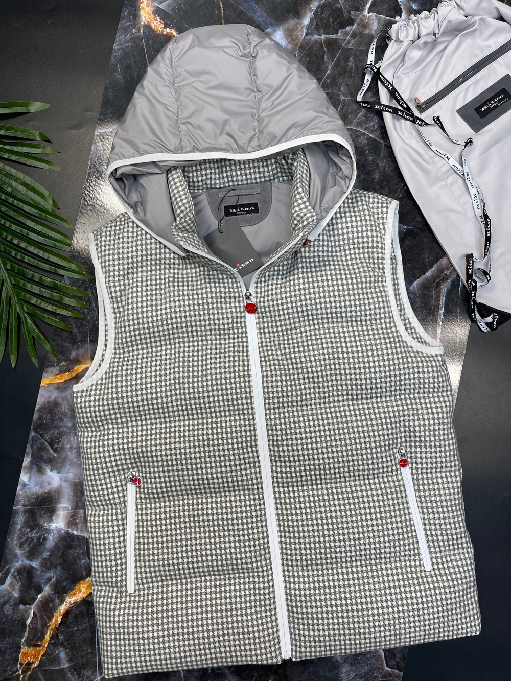 Жилет Kiton