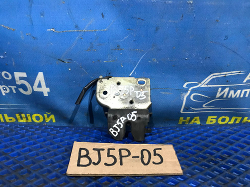 Замок багажника MAZDA FAMILIA 2000