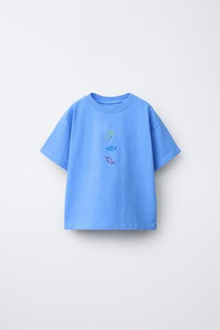 ZARA ФУТБОЛКА С ВЫШИТОЙ НАДПИСЬЮ, ГОЛУБОЙ