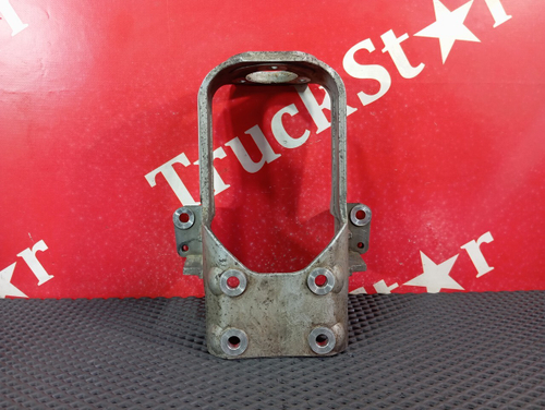 Кронштейн кабины задний