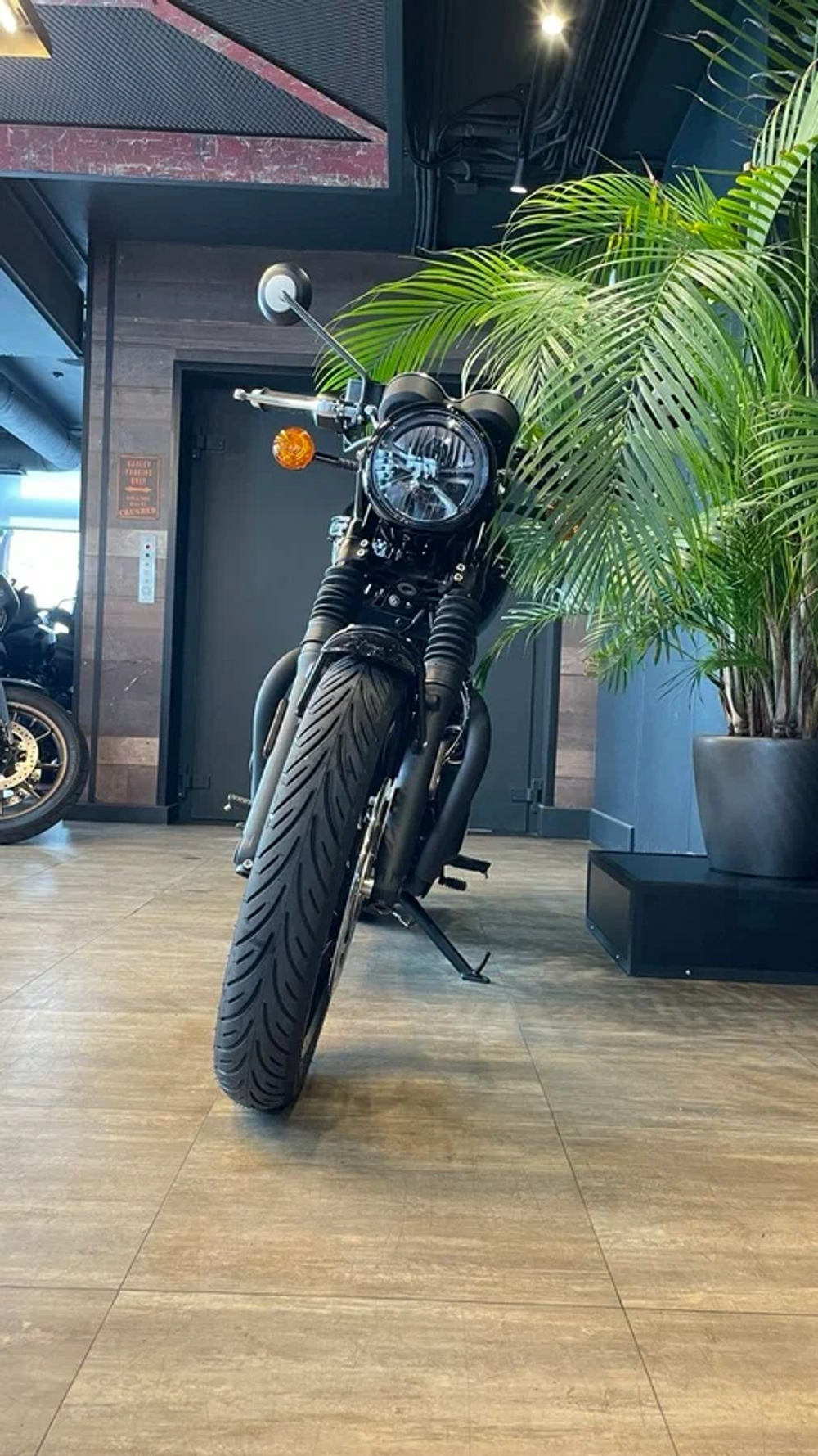 TRIUMPH BONNEVILLE T120 BLACK