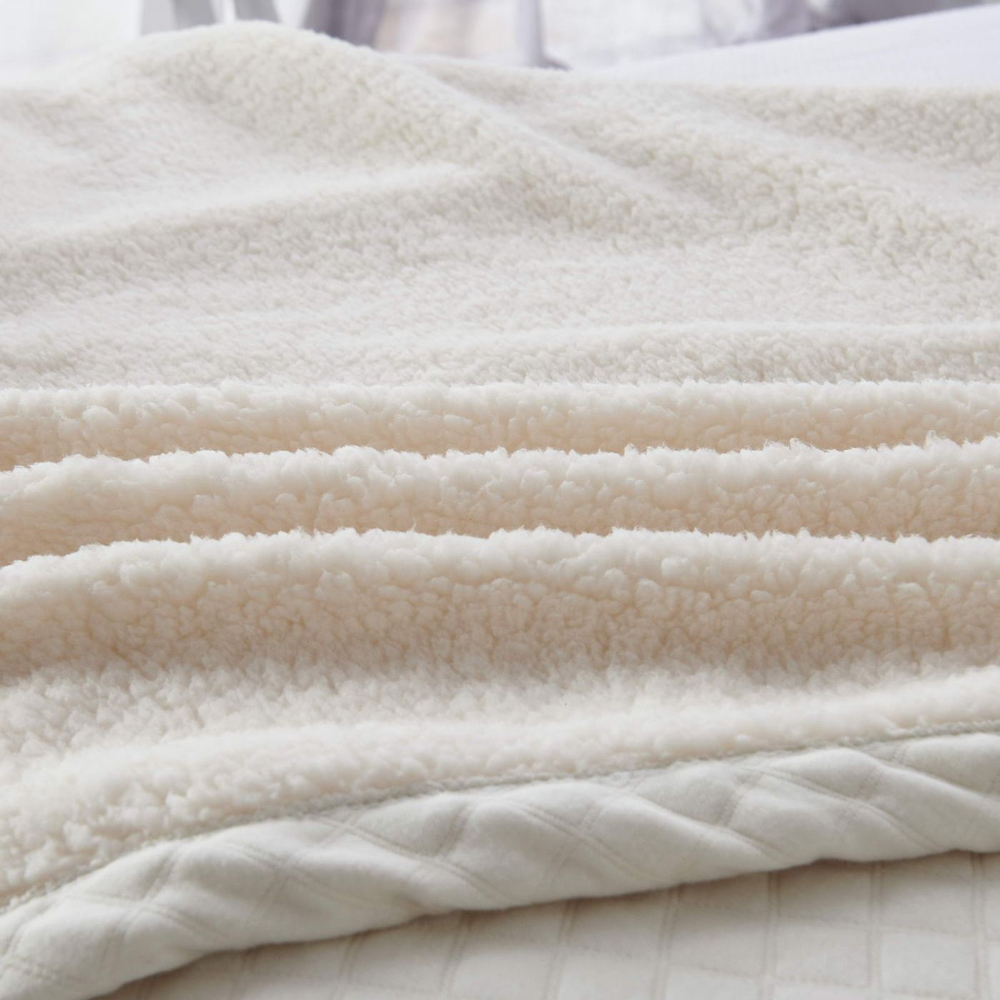 Плед 160х220 Sofi De MarkO Гранд молочный