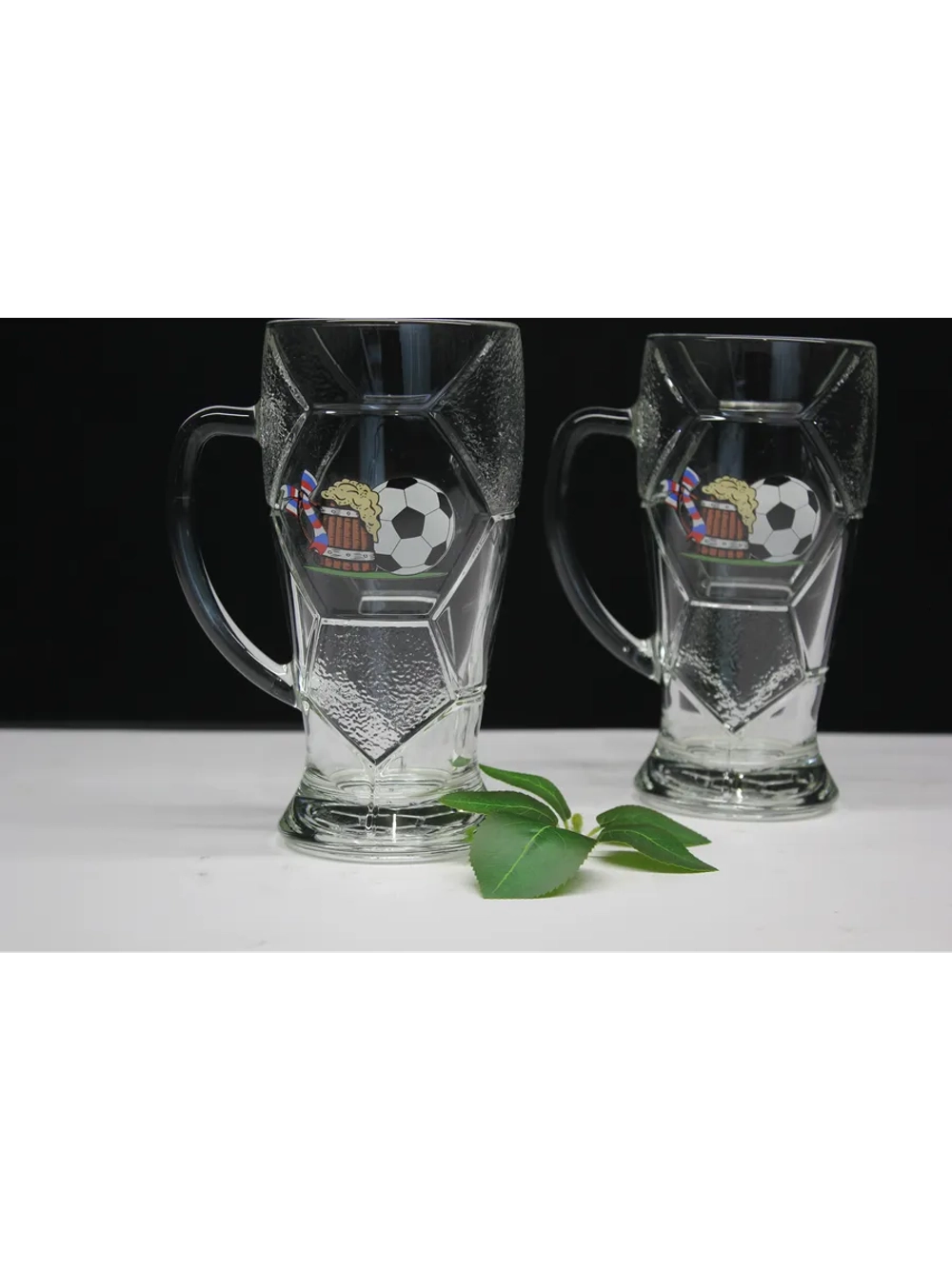 Набор из двух пивных кружек "Футбол"