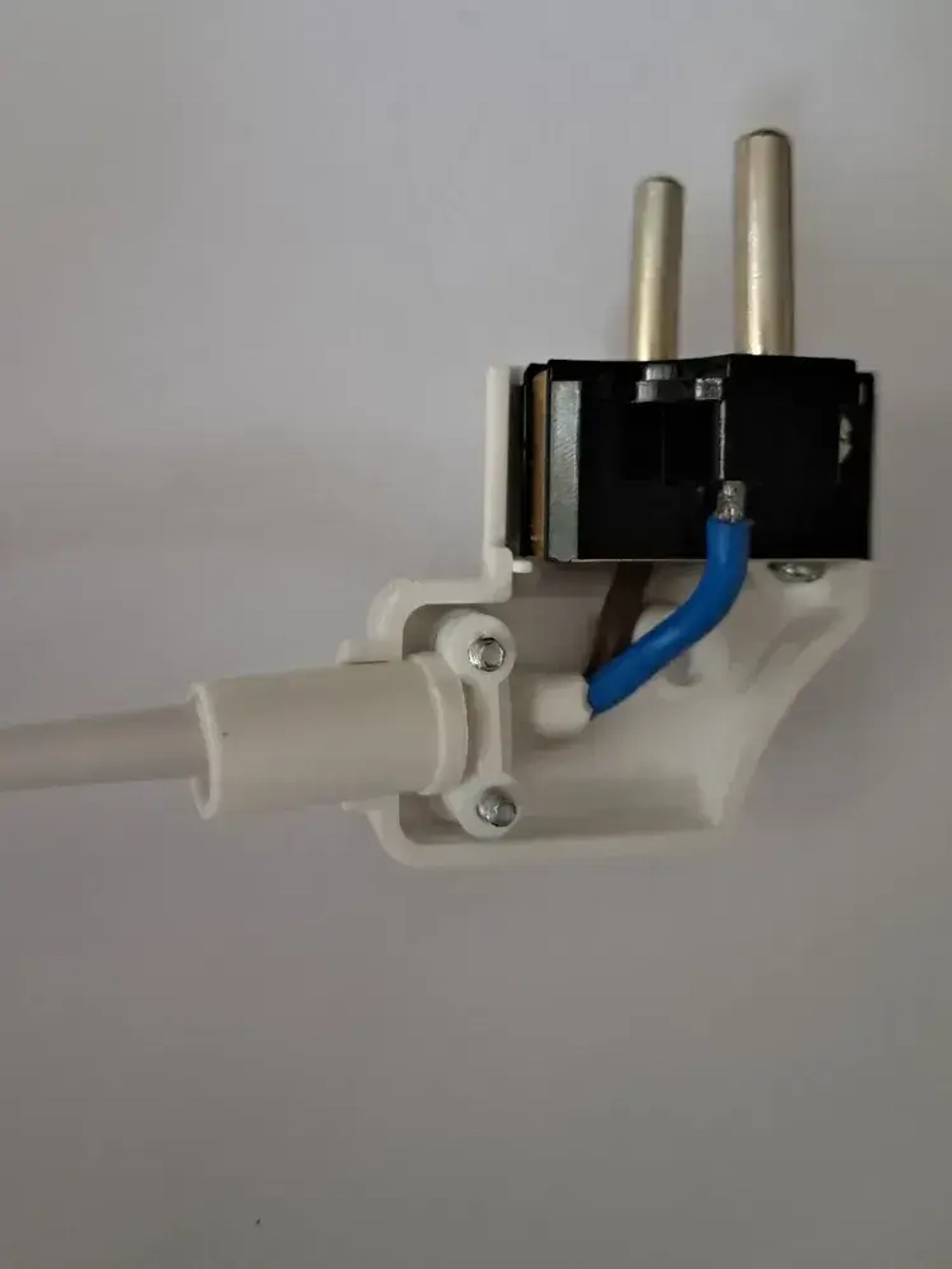 Удлинитель электрический "Доктор Ап" 1 розетка, 3 метра, ПуГВВ 2x2.5 мм, белый, серия "Крепкий Эконом"