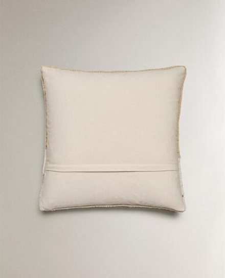 ZARA HOME РОЖДЕСТВЕНСКИЙ ЧЕХОЛ НА ПОДУШКУ С ВЫШИВКОЙ "СОБАКА НА САНЯХ", ЭКРЮ