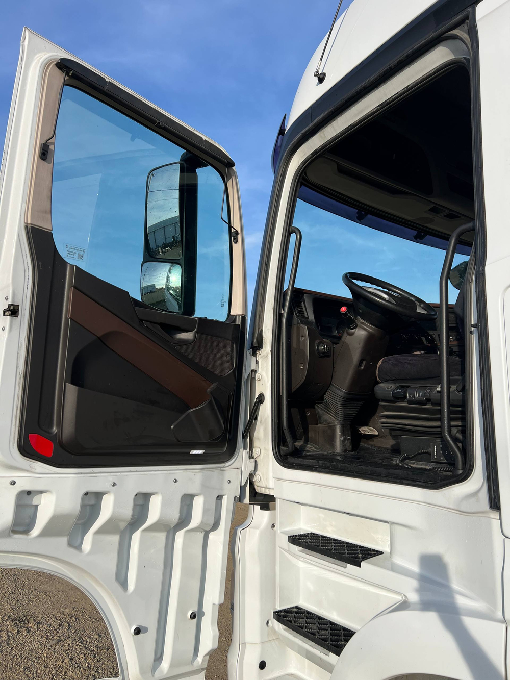 КамАЗ 54901 4x2 Седельный тягач 54901-94 (Дизельный, 11,9 л, 450 л.с., АТ)