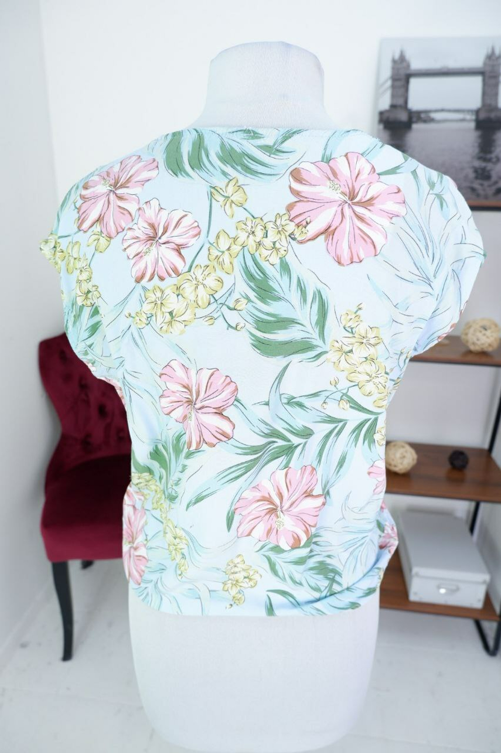 Футболка из вискозы с принтом 44 размер