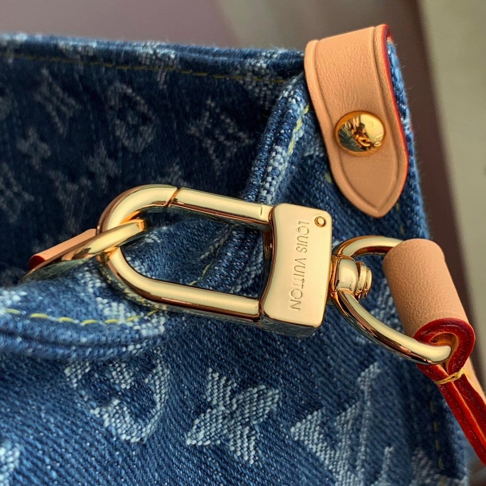 Louis Vuitton Onthego PM
