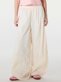 Брюки из нейлона "Молоко" женские