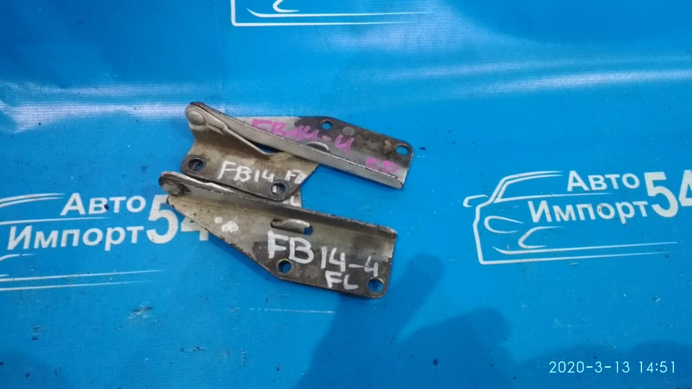 Петля капота левая NISSAN SUNNY 1997