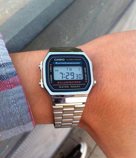 Электронные наручные часы Casio A168WA-1WDF
