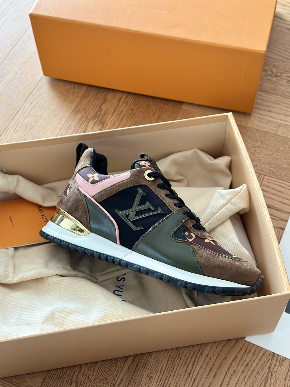 Louis Vuitton Run Away Trainer