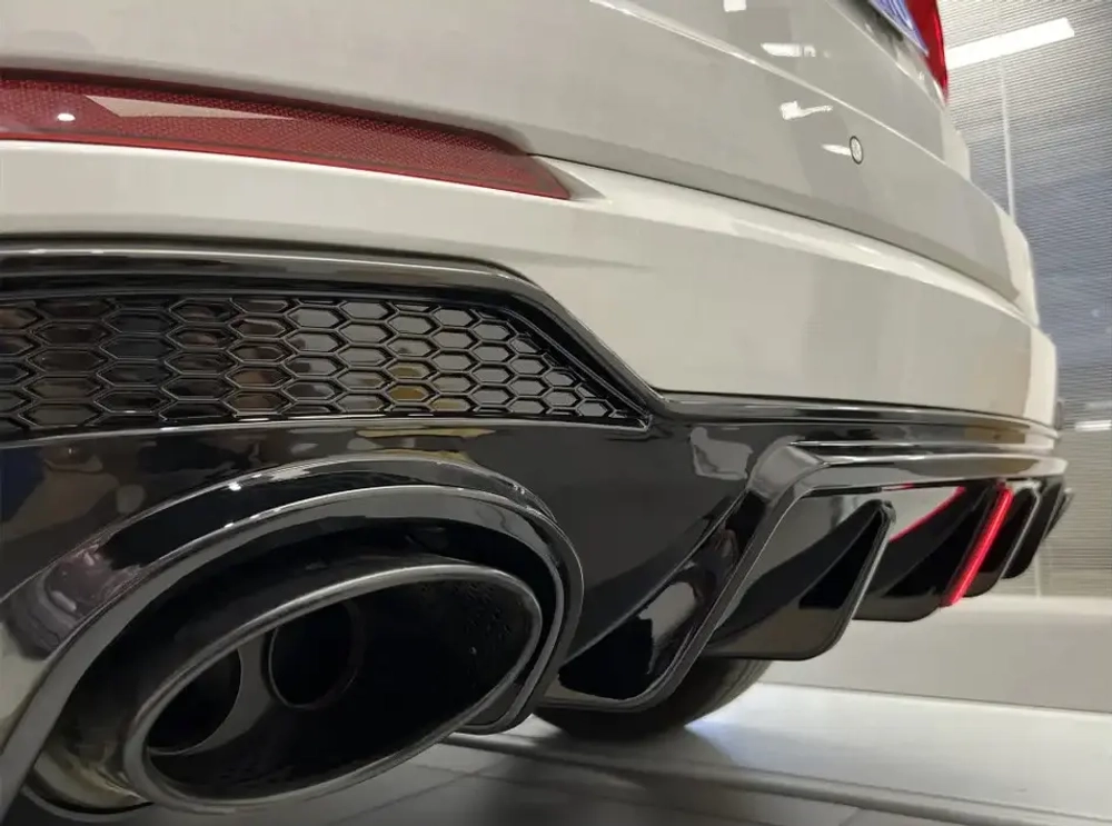 Диффузор c насадками на выхлоп в стиле RSQ3 для AUDI Q3 2020 - 2022 Ауди