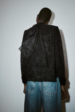 ZARA БЛУЗА ИЗ ПОЛУПРОЗРАЧНОЙ ТКАНИ С БАНТОМ И БАРХАТОМ, ЧЕРНЫЙ