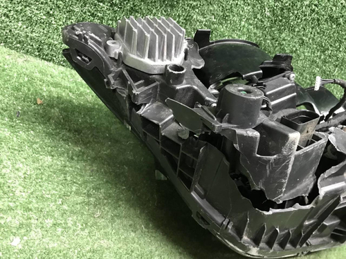 Битая Фара левая Volvo XC60 2 (2021-н.в.) LED