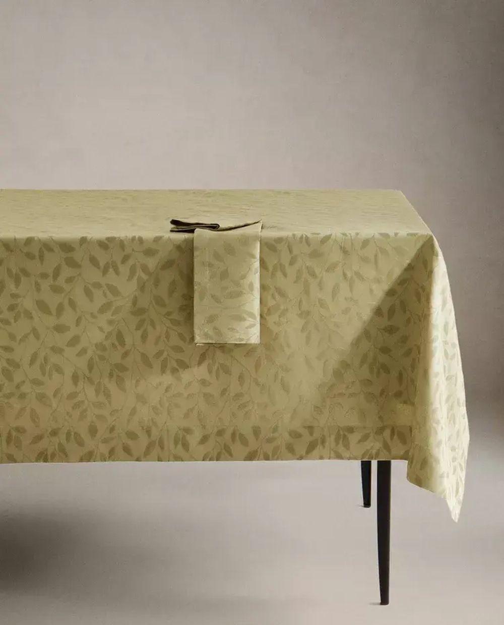 ZARA HOME ЖАККАРДОВАЯ СКАТЕРТЬ С УЗОРОМ, ЗЕЛЕНЫЙ