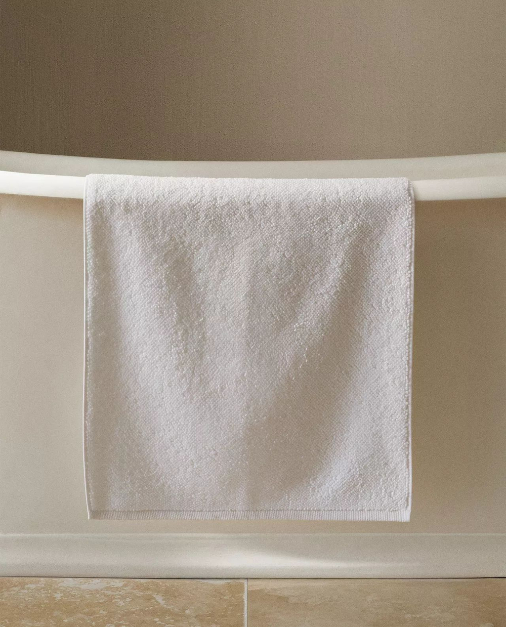 Zara Home - Гладкий нескользящий коврик для ванной, белый, 50x70 см