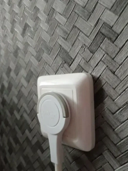 удлинитель бытовой 0,5метра с плоской потайной(за шкаф) вилкой