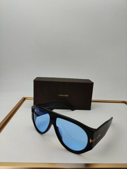 Солнцезащитные очки Tom Ford