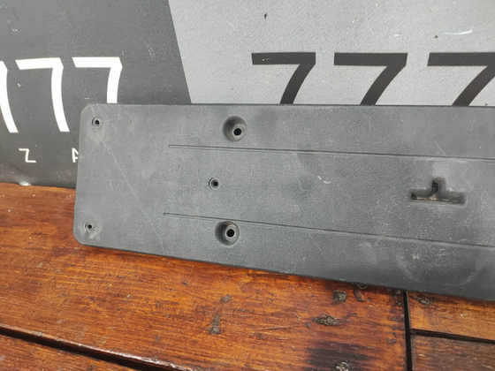 Площадка гос. номера Mercedes GLE (C292) 15-19 Б/У Оригинал A2928851781