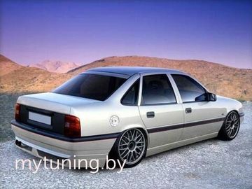 Накладка заднего бампера для Opel Vectra A