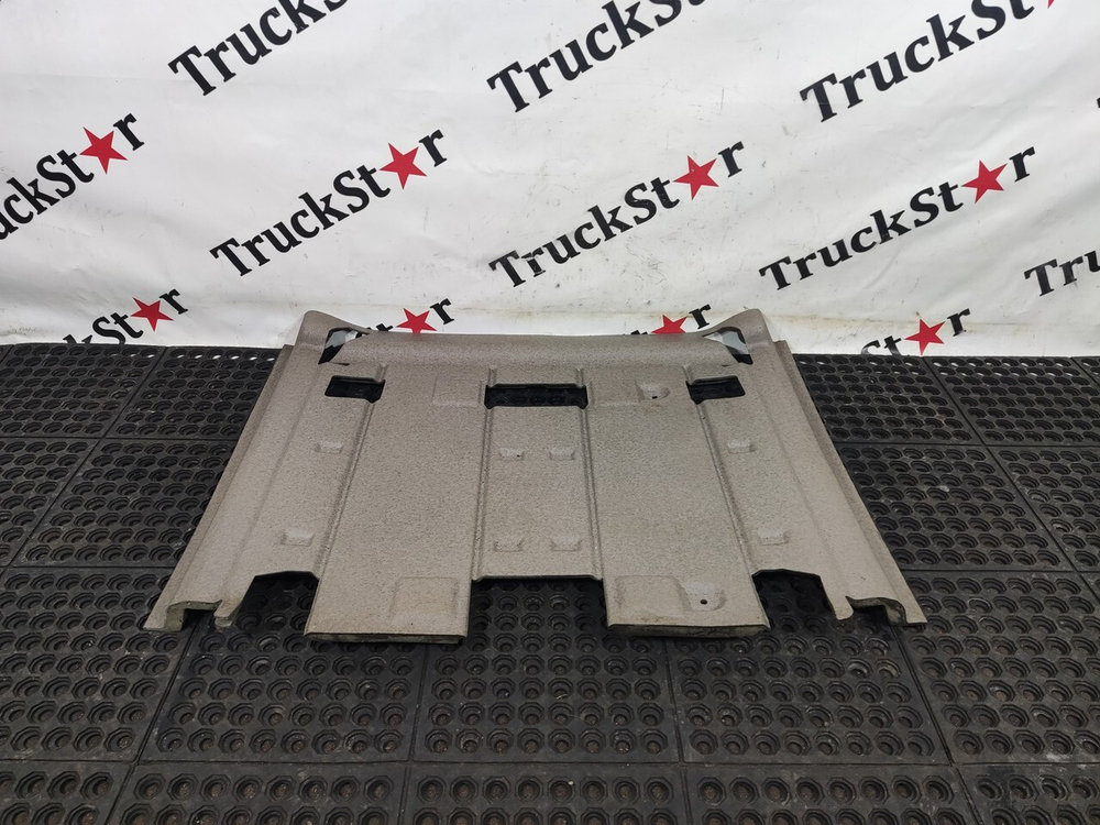 Коврик салона центральный (задний) 2023г.