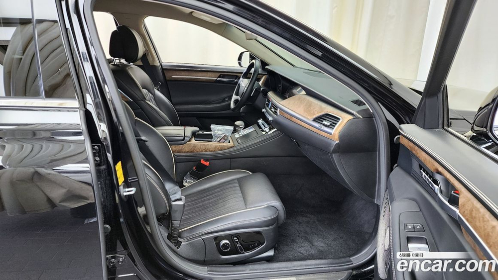 Genesis G90 3.8 AWD (03.2020)