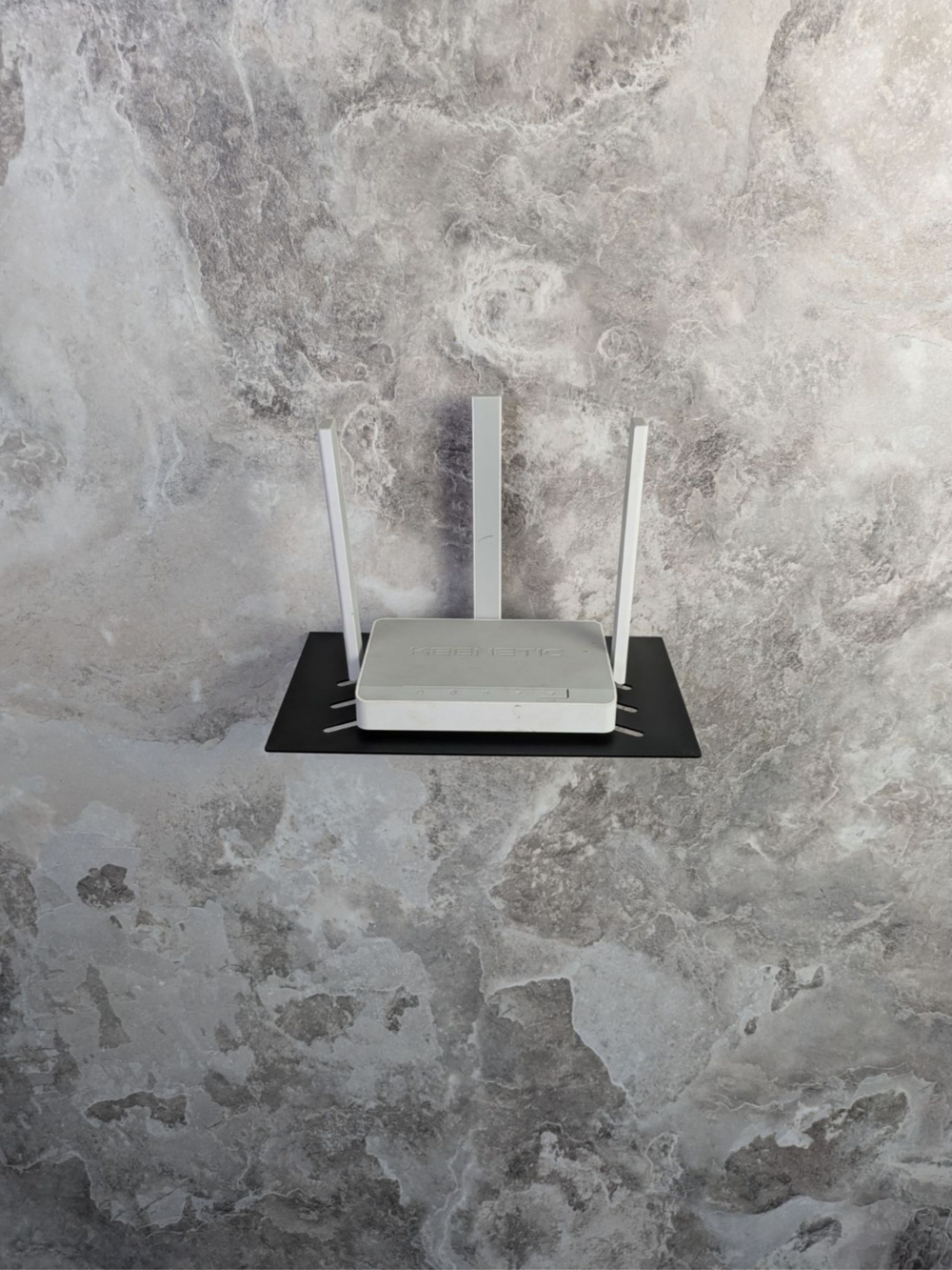 Полка для ТВ приставки 26х16см, wifi роутера, видеорекордера, игровой консоли, металл, черная