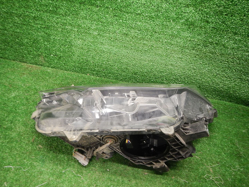 Фара левая Toyota Rav 4 CA40 (2015-2019) LED
