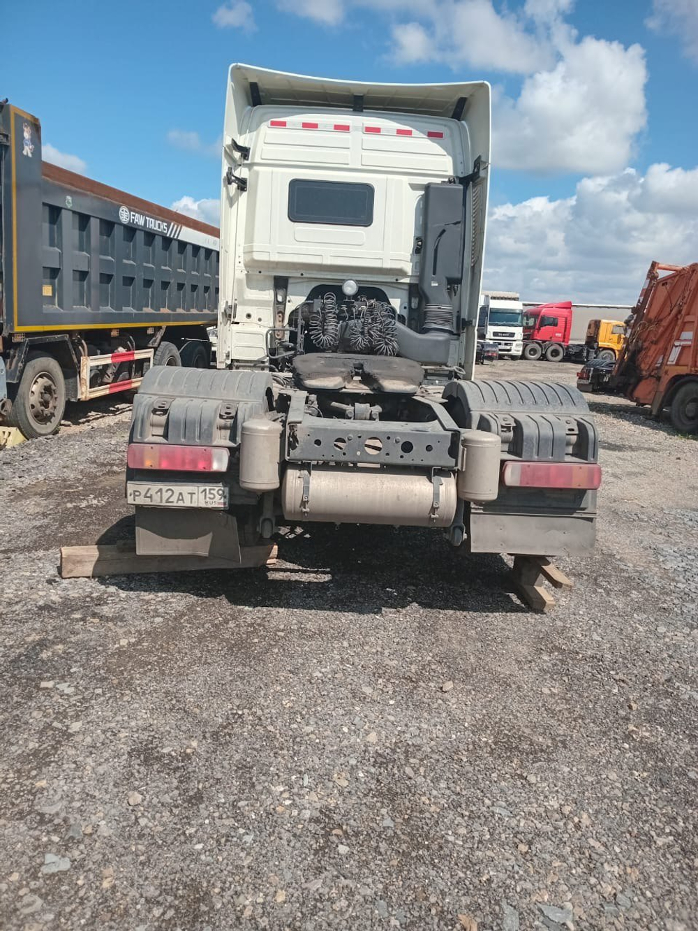 VALDAI 45 4x2 Седельный тягач FB2R13 (Дизельный, 11.8 л, 470 л.с. АТ)