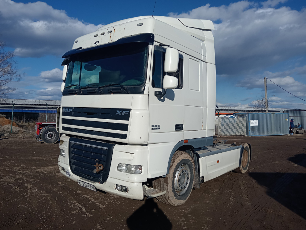 DAF XF 4x2 Седельный тягач FT XF 105 410 (Дизельный, 12,9 л, 408 л.с., АТ)