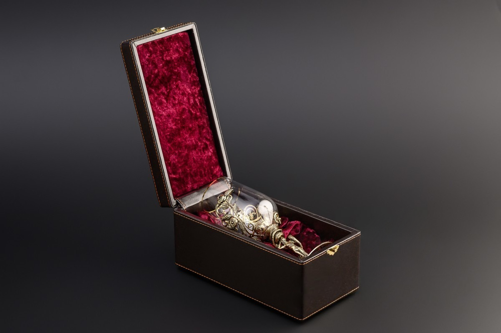 Бокал для вина "Флора" в подарочном футляре