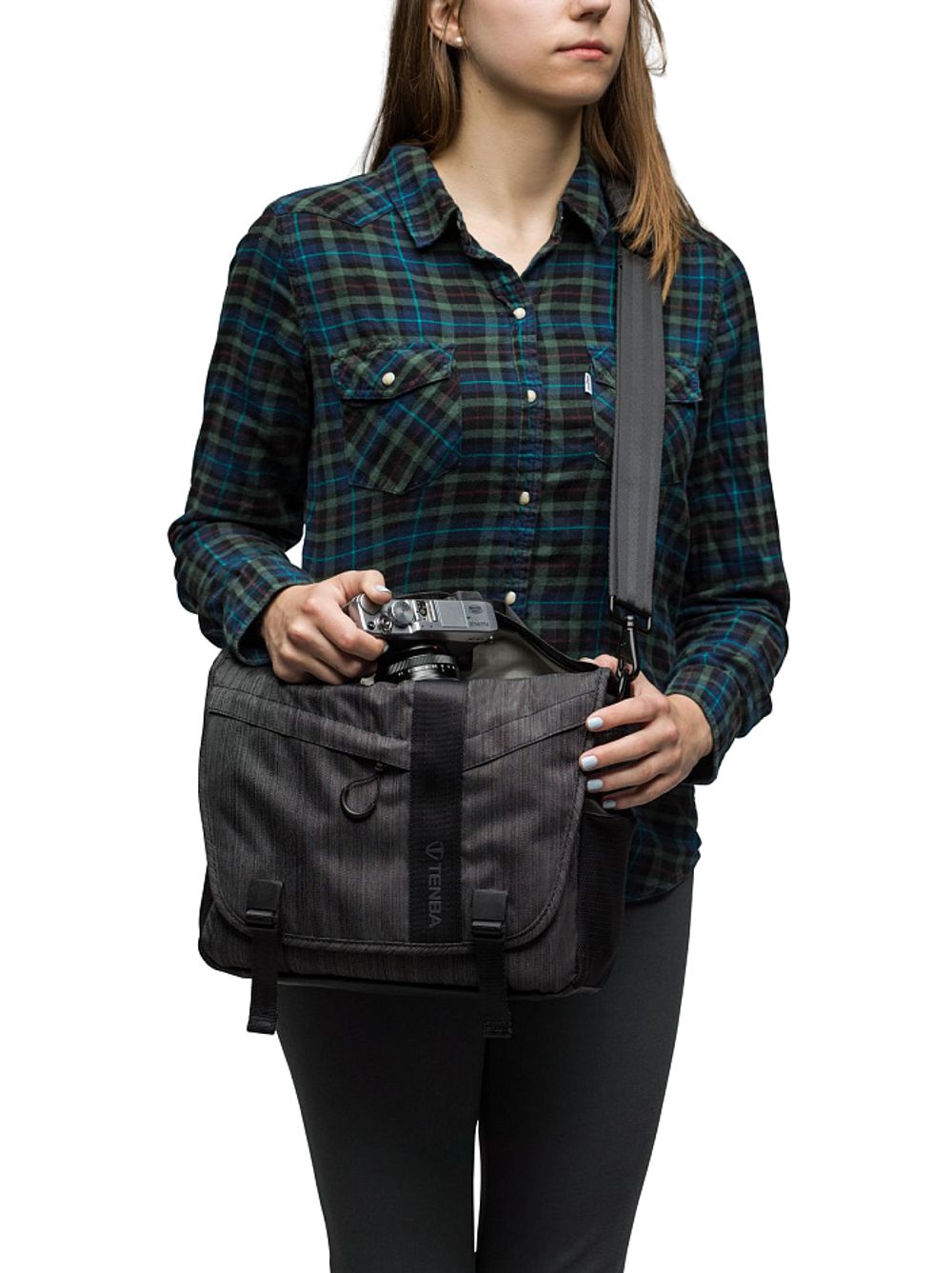 Tenba DNA Messenger 10 Graphite