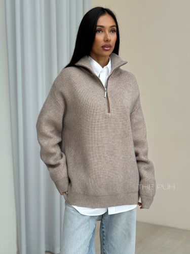 Свитер в цвете капучино на молнии