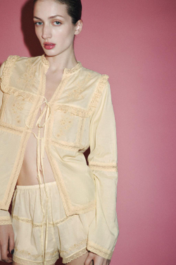 ZARA БЛУЗКА С КРУЖЕВНОЙ ВЫШИВКОЙ, ЖЕЛТЫЙ