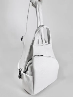 Женская сумка-рюкзак из натуральной кожи белого цвета