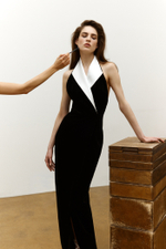 Платье макси из бархата и сатина с разрезом