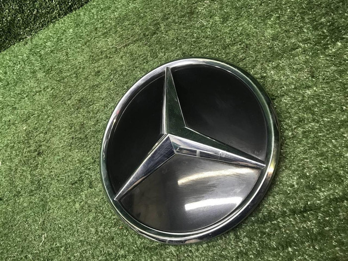Эмблема решетки радиатора Mercedes GLE V167 18-24