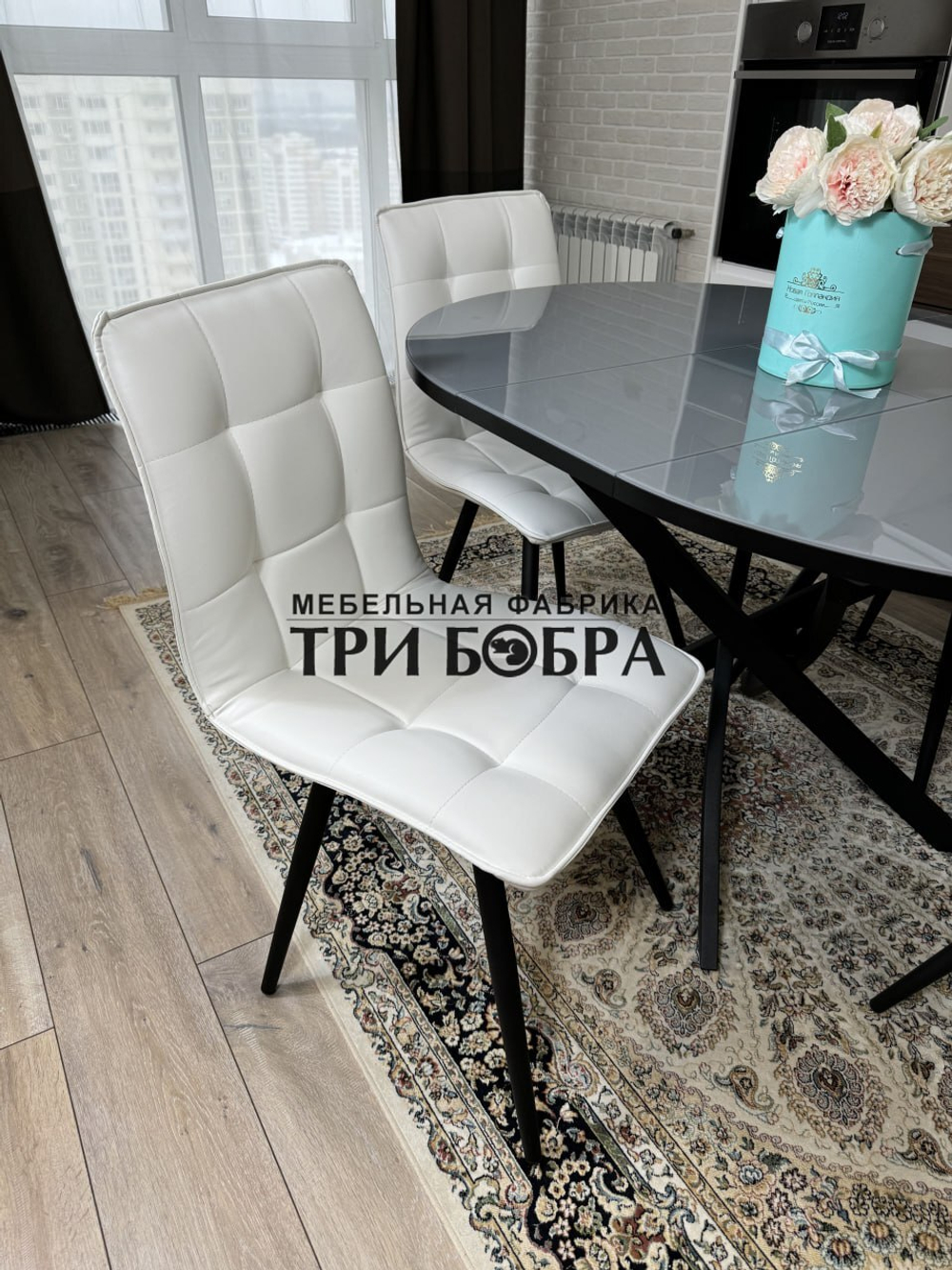 Круглый стеклянный раздвижной стол и стулья "ГУЧИ" белый