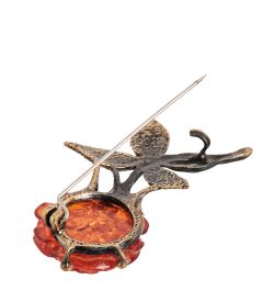 AM- 943 Брошь «Розочка» (латунь, янтарь)