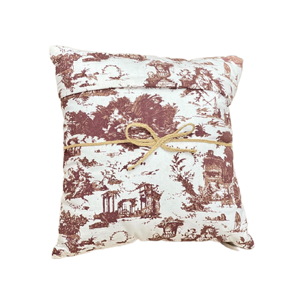 Подушка с античным рисунком