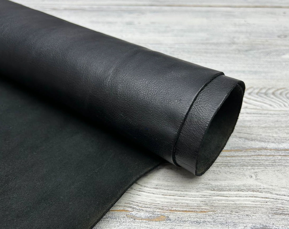 Кожа с красивым лицевым рисунком для портфеля Vacchetta Pirus Nero цвет черный