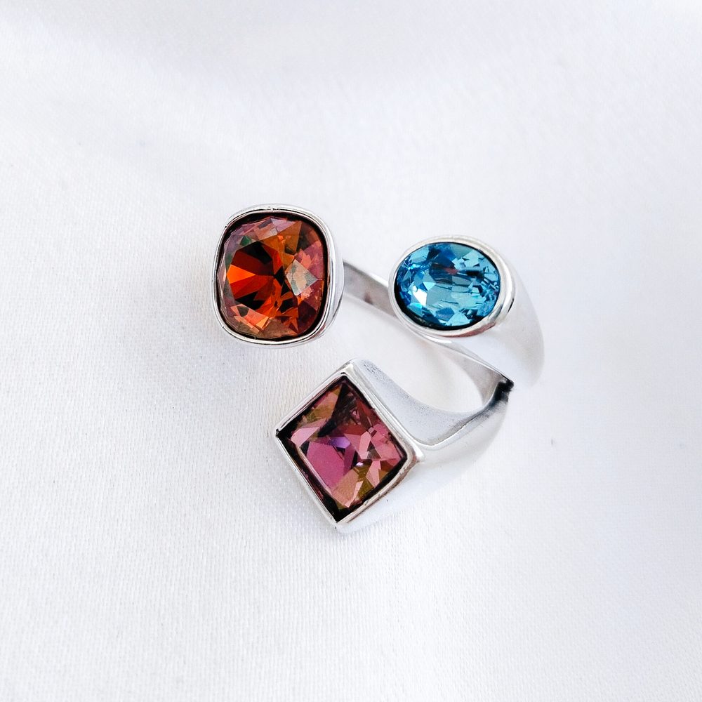 "Блеск" кольцо в серебряном покрытии из коллекции "Подиум" от Jenavi