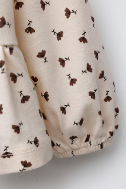 ZARA ФУТБОЛКА С ЦВЕТОЧНЫМ ПРИНТОМ И БАРХАТНЫМ БАНТОМ, ЭКРЮ