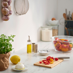 IKEA APTITLIG  (ИКЕА АПТИТЛИГ)  -  Разделочная доска, бамбук, 24x15 см