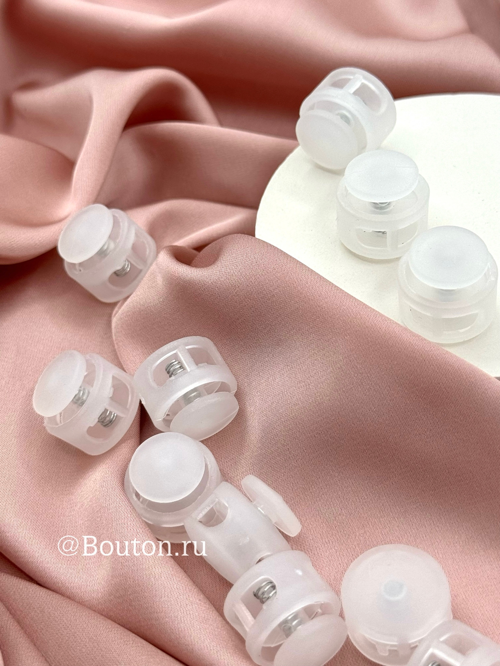 Фиксаторы шнура для одежды  пластиковые прозрачные