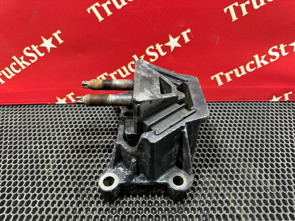 Подушка двигателя задняя 2021г