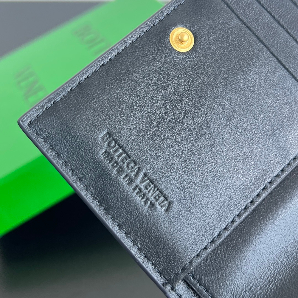 Bottega Veneta Small Intrecciato Bi-Fold Zip Wallet