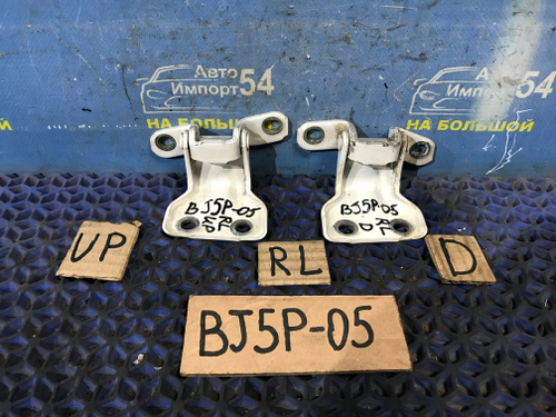 Петля двери задней левой MAZDA FAMILIA 2000