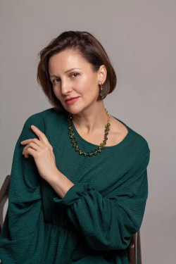 Серьги "Деора" серо-зеленый чешский хрусталь, оттенок золото